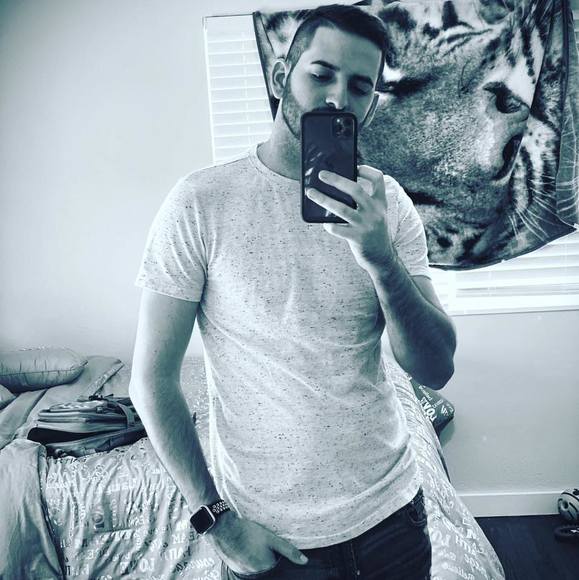 Poshmark profile picture for @kuba